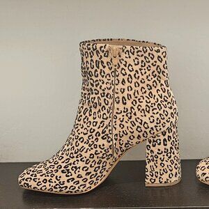 Gianni Bini Cheetah Ankle Boot pre-owned